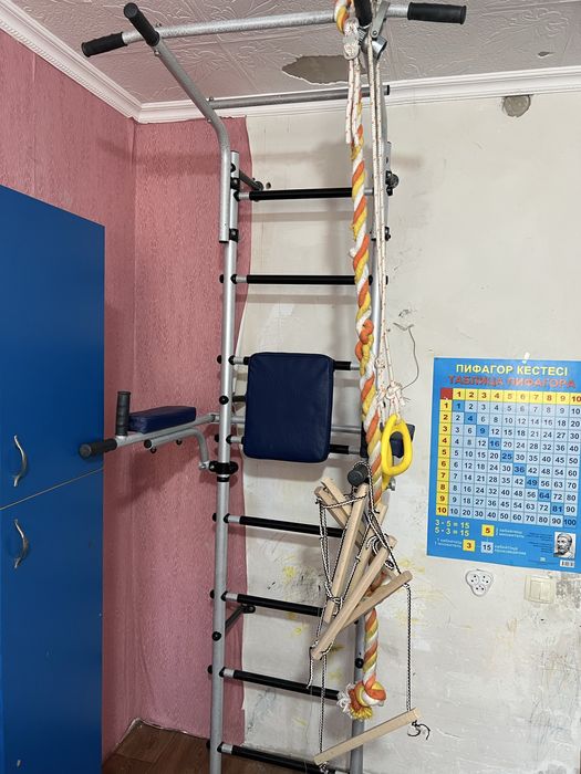 Продам шведскую стенку.