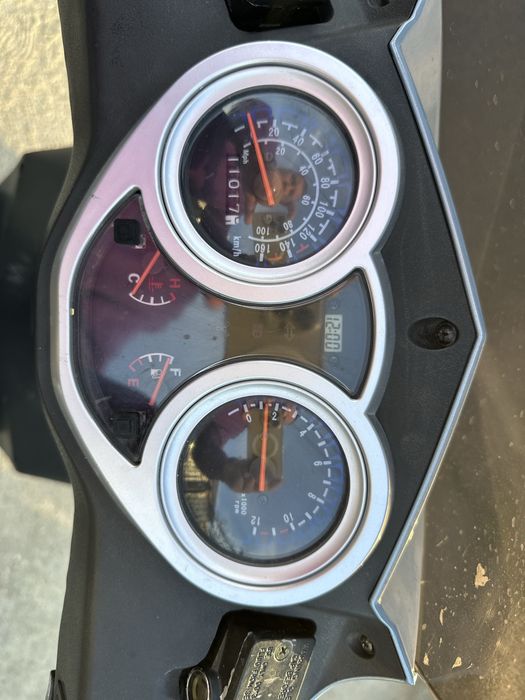 Vând Scuter motorizare Honda SH