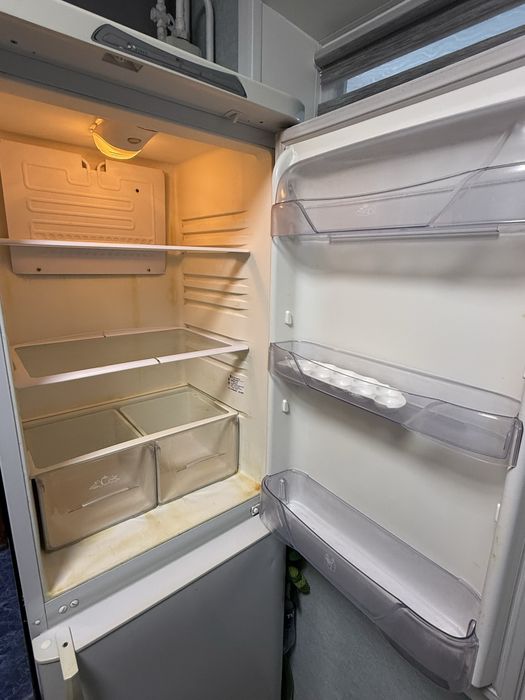 холодильник Бирюса