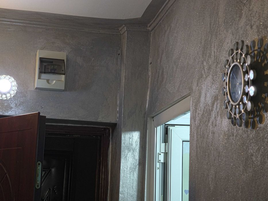 Proprietar vand  Garsoniera zona centrala Tribunal,etaj 1, renovata, Pret avantajos 42000 euro .