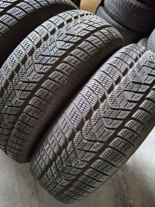 4 Anvelope de iarnă 215 65 r17 Pirelli