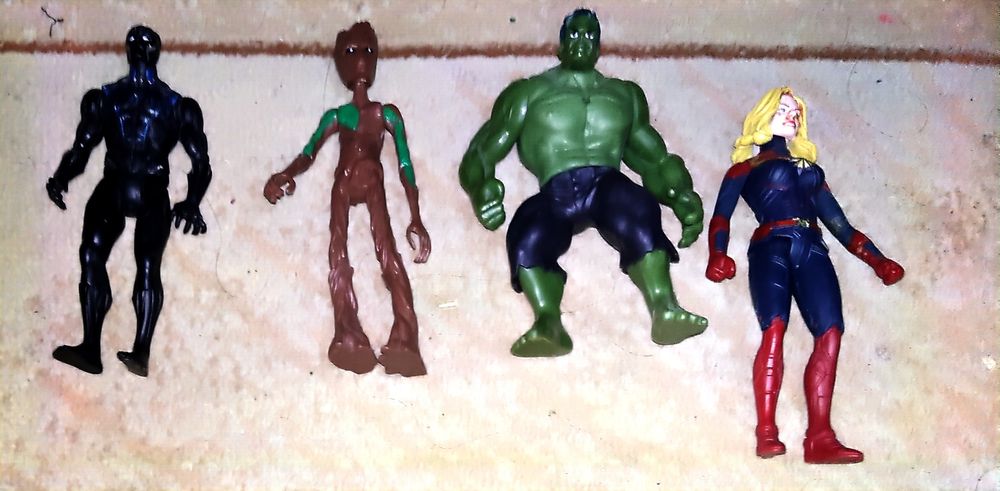 Игрушки статуэтки