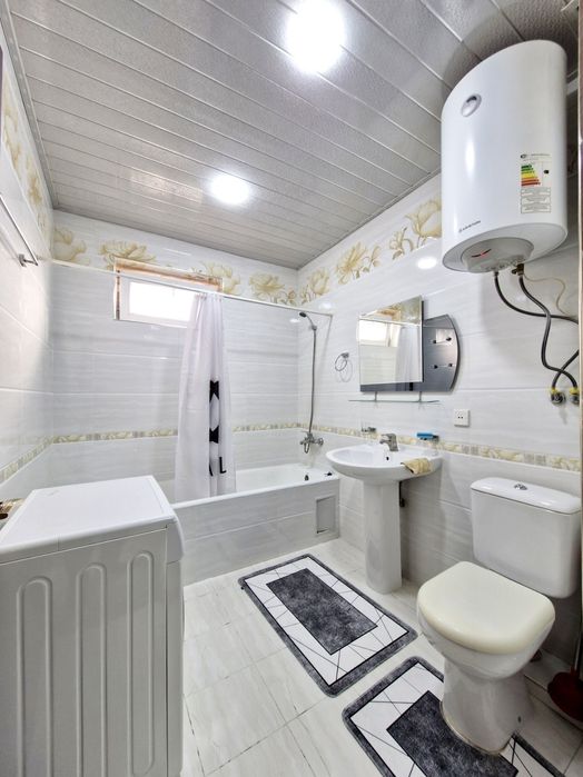 3 комнатная квартира на 3 этаже + 6м внранда 77 серия Фрунзе