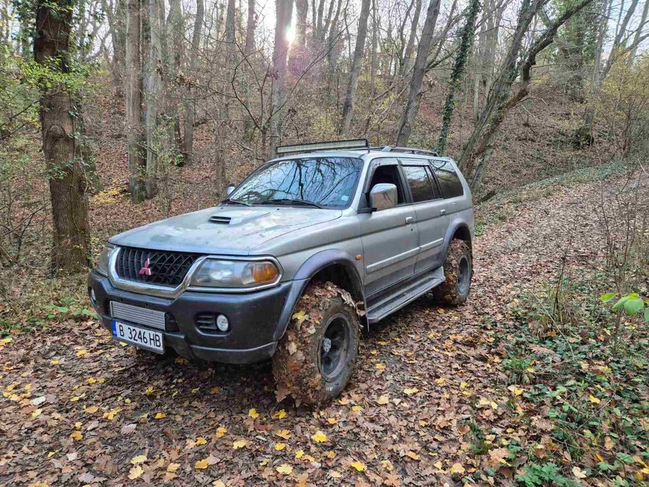Mitsubishi pajero sport