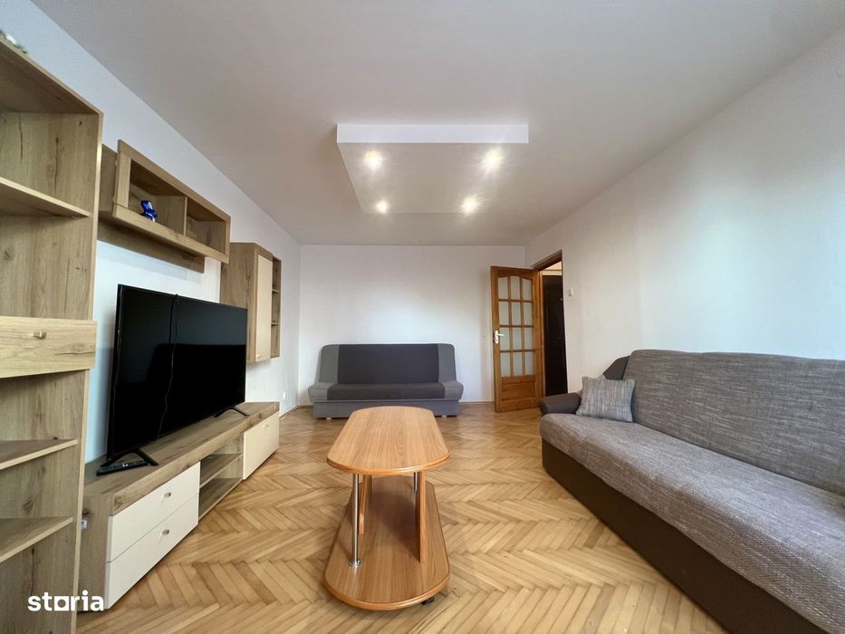 Apartament 4 camere, 77 mp utili, etaj 1, decomandat - zona Liceul Au — fotografia 1