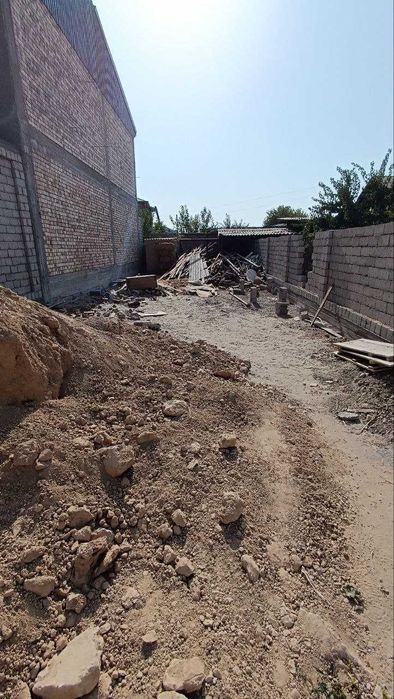 1.4 sotix yer sotiladi 17.000 sotigi