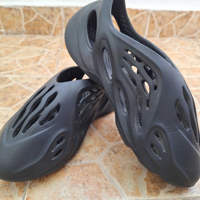 Летни обувки Yeezy foam runner