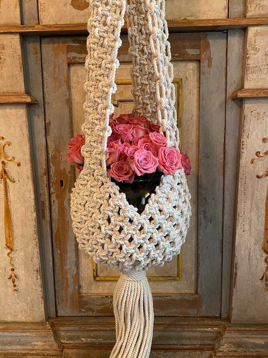 Висящи единични и двойни цветарници