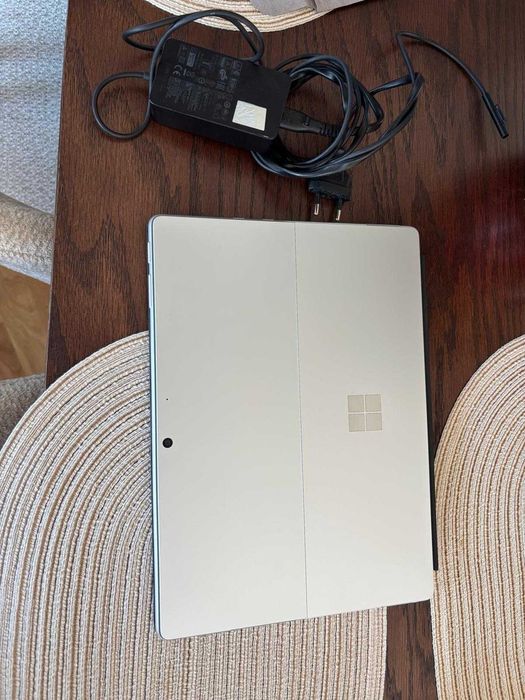 Tableta Microsoft Surface Pro 9, 16GB, Platinum cu tastatura originală Signature și Surface Pen