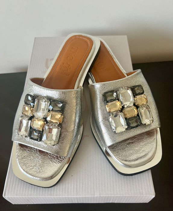 Сребърни чехли с камъни, естествена кожа