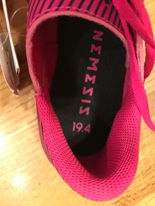 Чисто нови оригинални футболни обувки ADIDAS Nemeziz 19.4 FXG