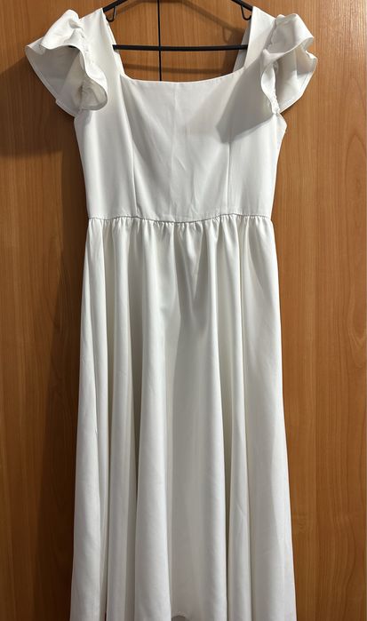 Продам б/у платья в отличном состоянии