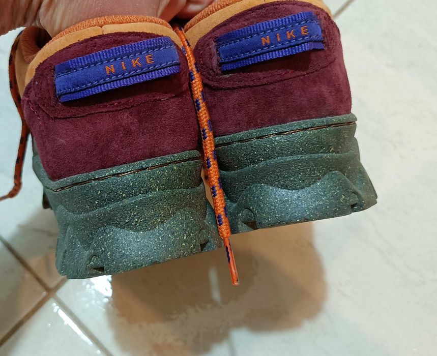 Сникърси Nike Lahar Low (оранжево-лилави)