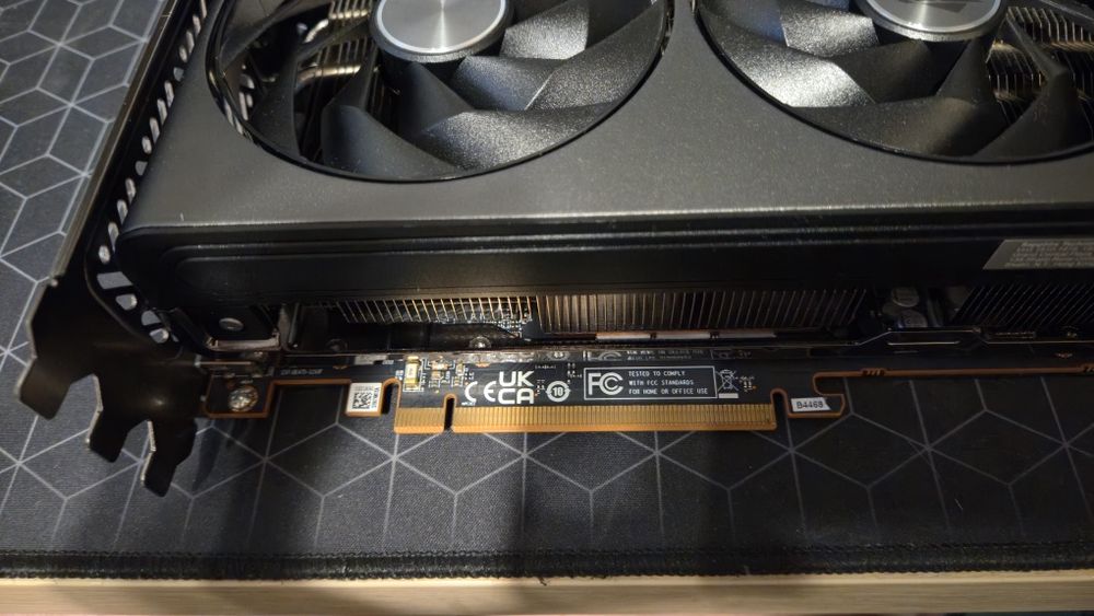 Placa Video RX 7800XT Saphire Nitro+