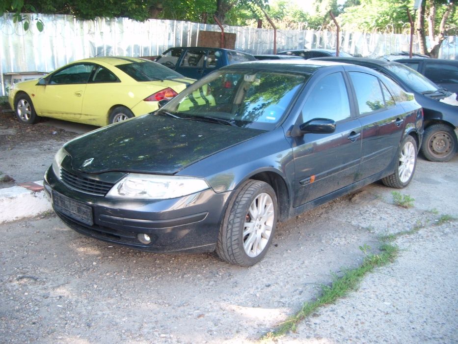 Рено Лагуна 1.9дци 120к.с.2003год.Само на части
