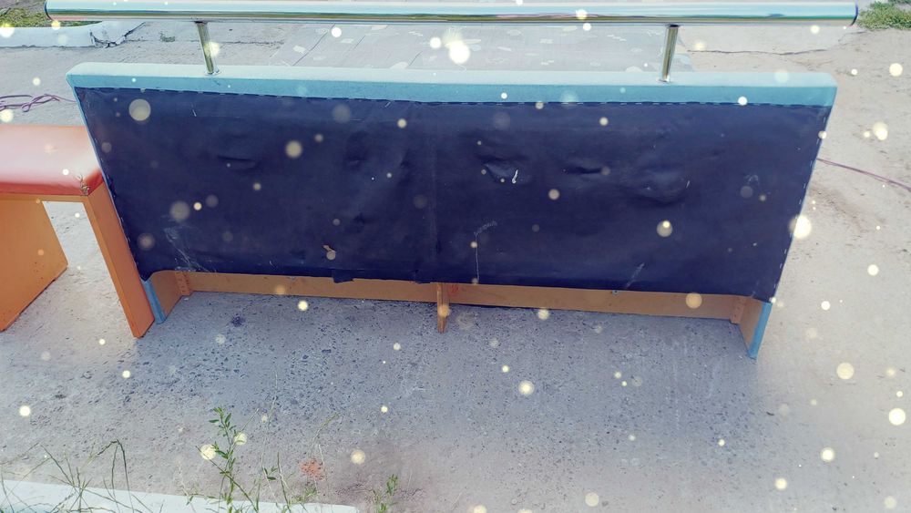 Pat complet, dim. 140/200 cm.