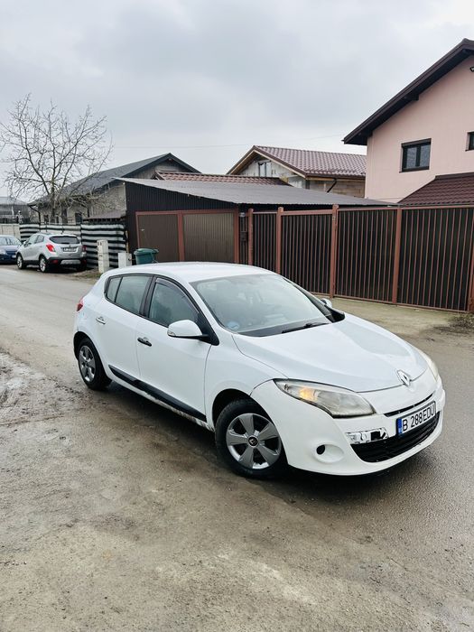vand sau schimb renault megane