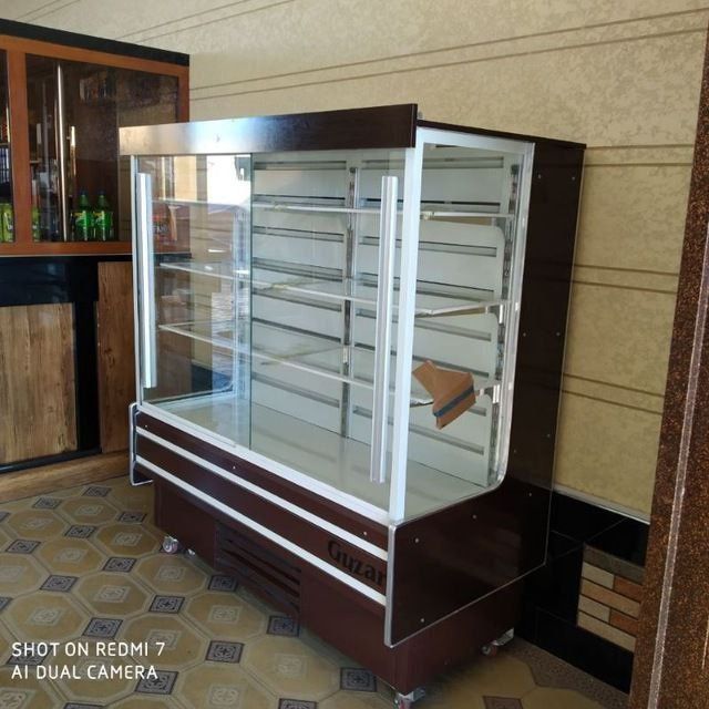 Холодильник ва витриналар