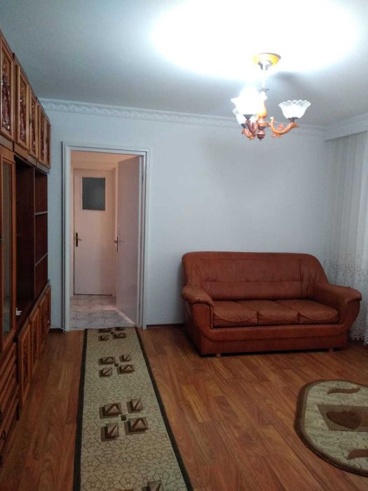 Inchiriez/vând apartament cu 3 camere