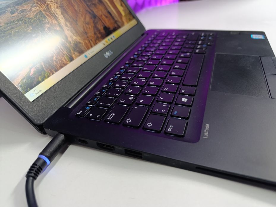 Laptop Dell Latitude 7280 procesor i7 7600 impecabil
