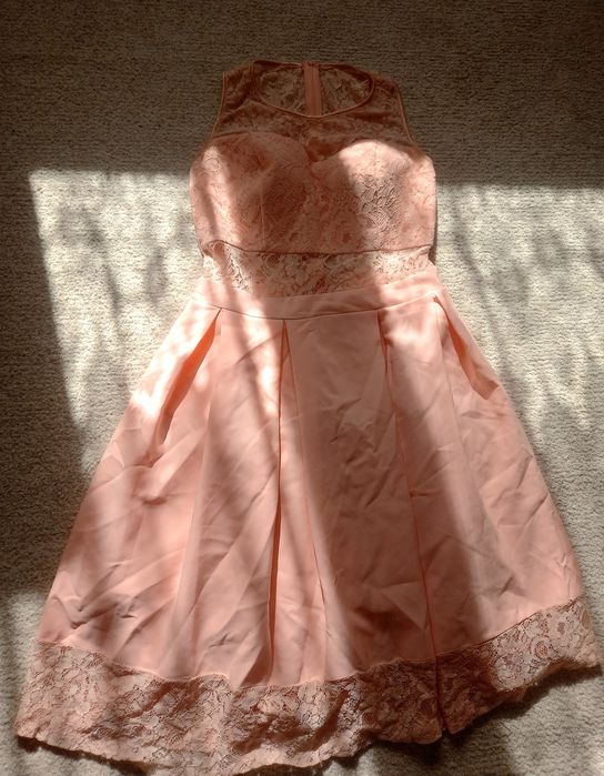 Rochie elegantă roz