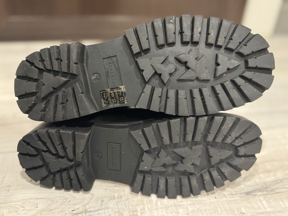 Боти от естественна кожа