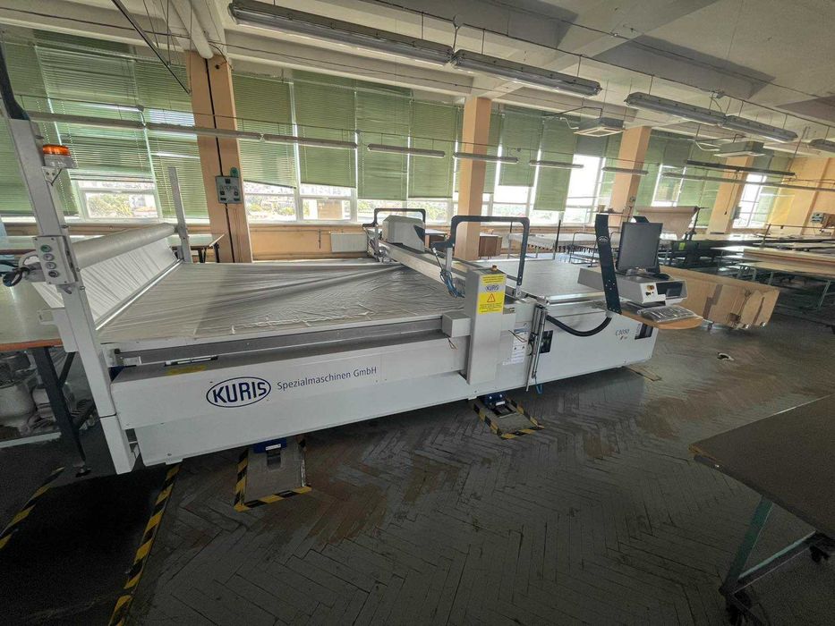 Робот за автоматично кроене Kuris C3030