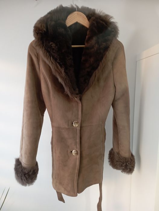 Vând Cojoc dama din blană naturală