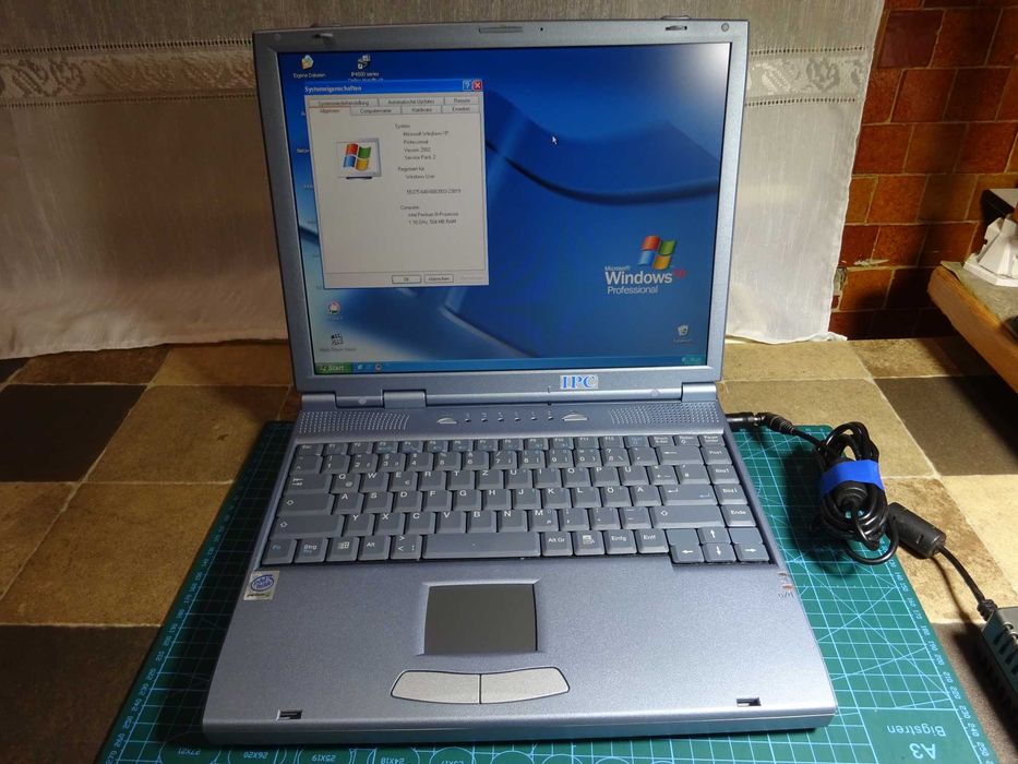 Laptop vintage IPC /Pentium 3 /512mb -defect