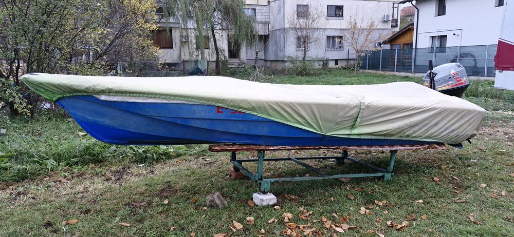 Ansamblu Barca cu Motor