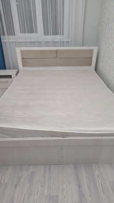 Продам спальня диван и комод