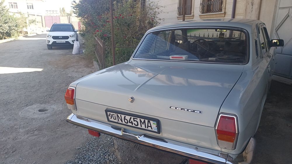 Mashina volga 2410
