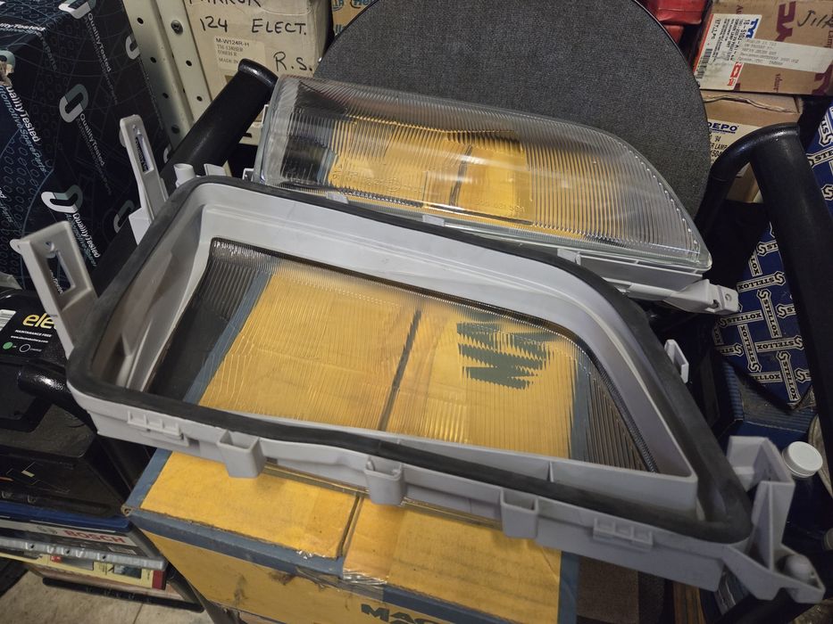 ОРИГИНАЛНИ стъкла за фарове  mercedes C class w202  w210 w140 190