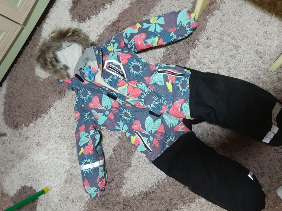 Продам детский комбинезон зима