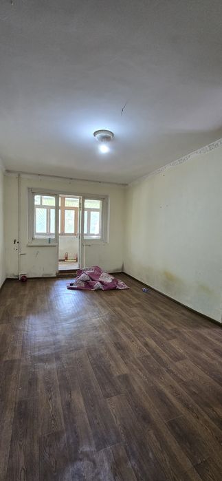 Продаётся 2 комнатная 1 этаж Рудаки