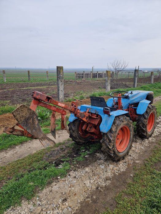 Tractoras articulat Pasquali 4x4 33 cai