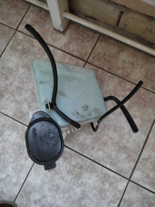 Бачок омывателя для Тойоты Ярис