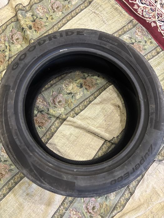 Продам летние Шины 215/55/17