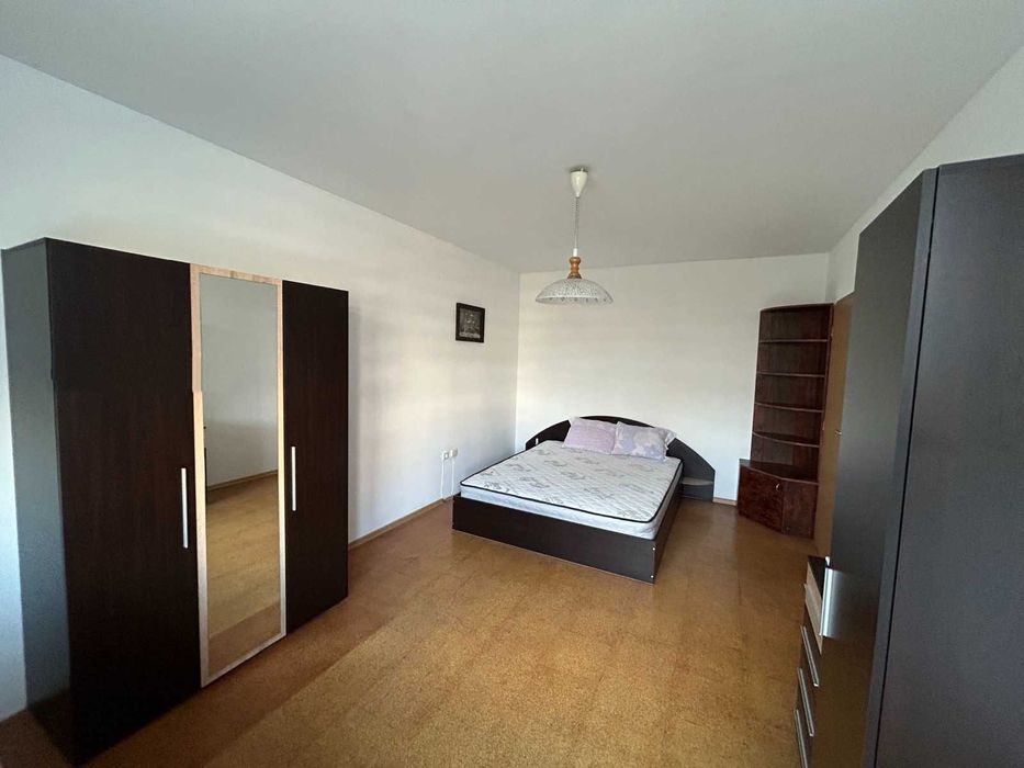 Дава се под наем Тристаен апартамент в София, Стрелбище - 110 кв.м за 750 € - Снимка #2