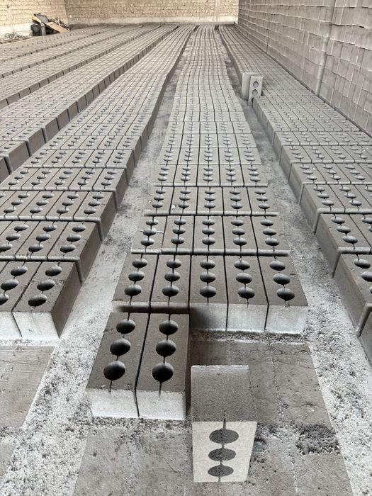 Шлака блок /прес блок