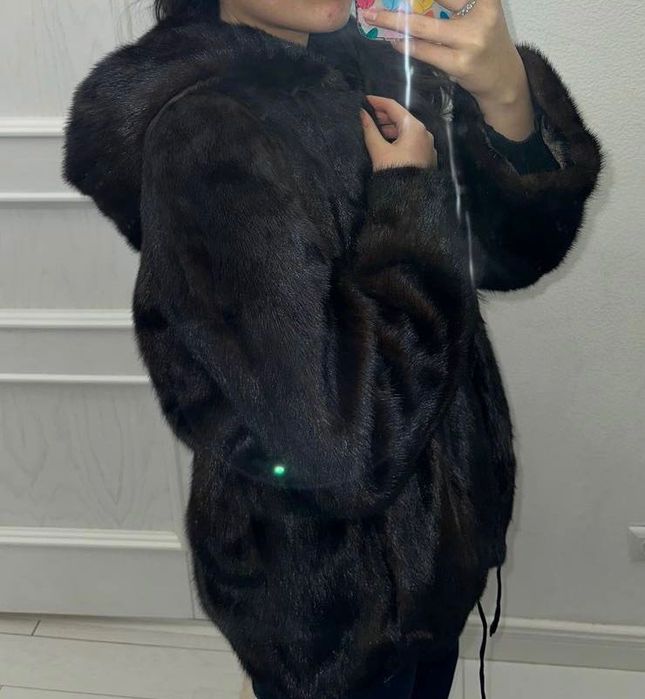 Продам шубу норковую