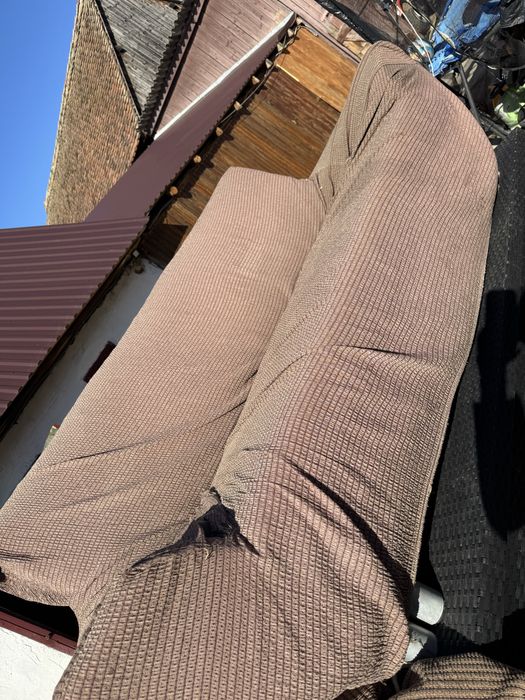 Canapele imitatie piele