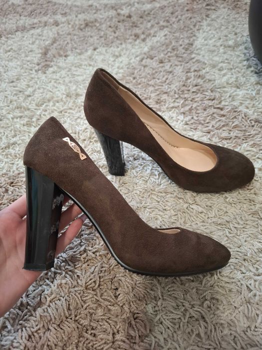 Продам туфли 2 пары