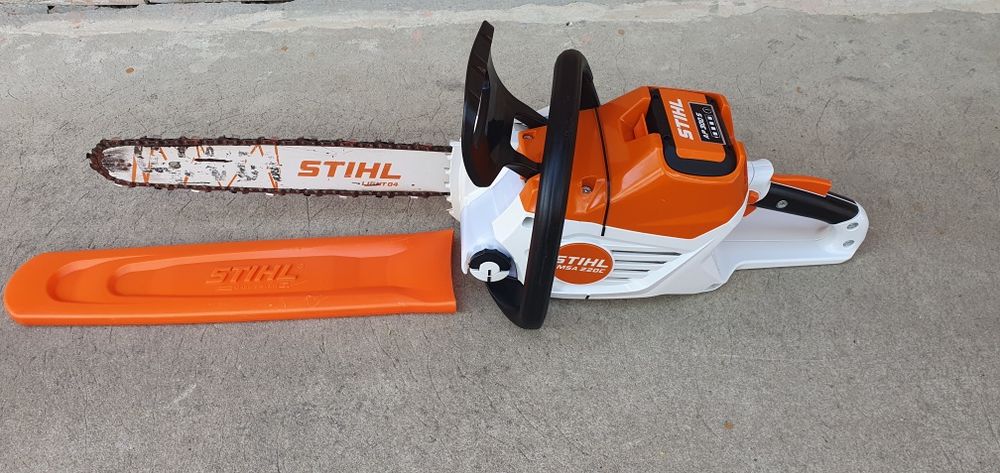 Stihl MSA.220 C.