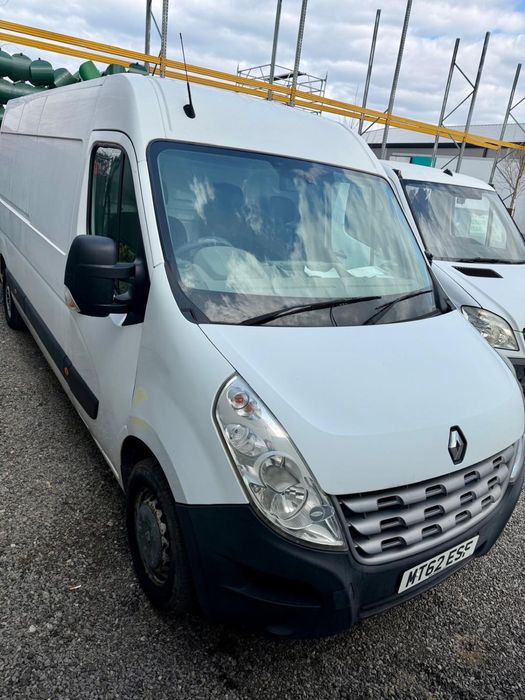 Dezmembrez Renault master 2.3 an 2013 motor , cutie , usi