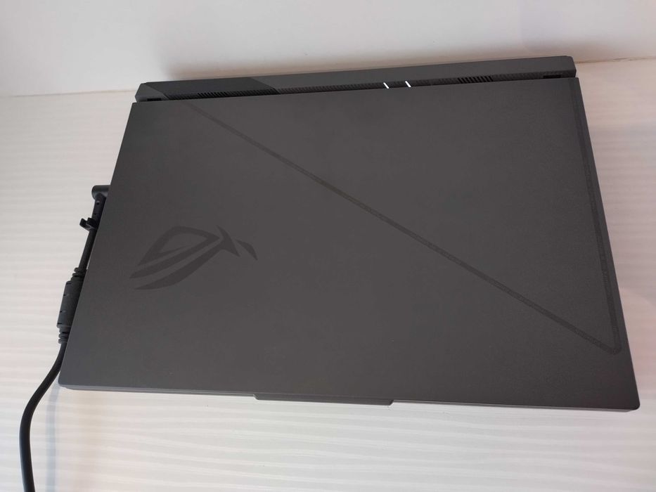 ASUS ROG Strix G16 - RTX 4080 / i9-13980HX / 32GB / 3TB / 240Hz Nebula