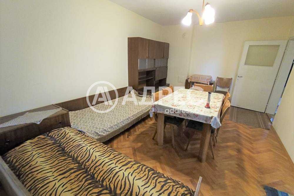 Тристаен апартамент