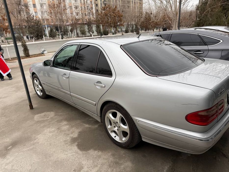 Мерседес бенз сотилади