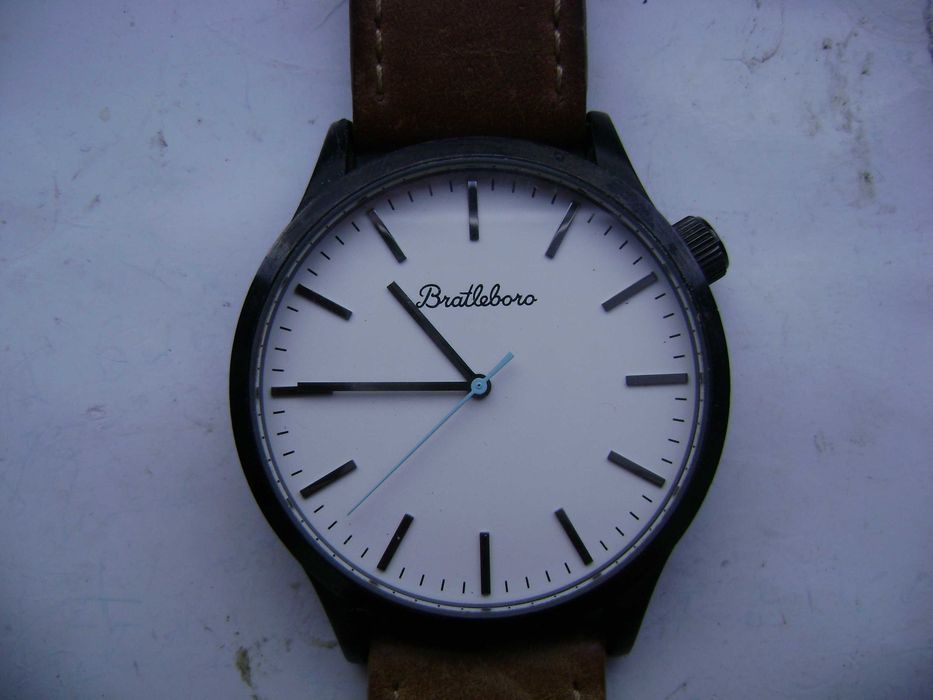 Продавам 4 броя кварцови часовника Casio,Quartz,Bratleboro