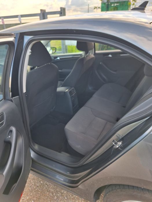 VW Jetta 2012 - 1.6 diesel